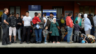 Merz will weniger als 100.000 Fl&uuml;chtlinge im Jahr - Gemeindebund fordert "Atempause"