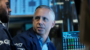 Wall Street termine en l&eacute;g&egrave;re hausse apr&egrave;s une s&eacute;ance agit&eacute;e