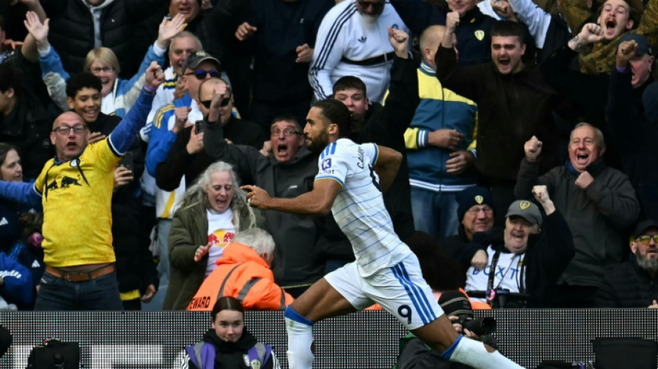 Man Utd draw at Leeds keeps pressure on Carrick