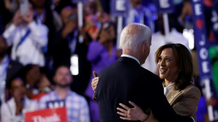 Emotionale Parteitagsrede: Biden k&uuml;ndigt energische Unterst&uuml;tzung von Harris an 