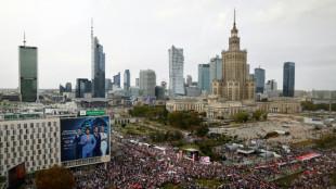 Pologne: l'opposition rassemble des "centaines de milliers" de personnes &agrave; Varsovie
