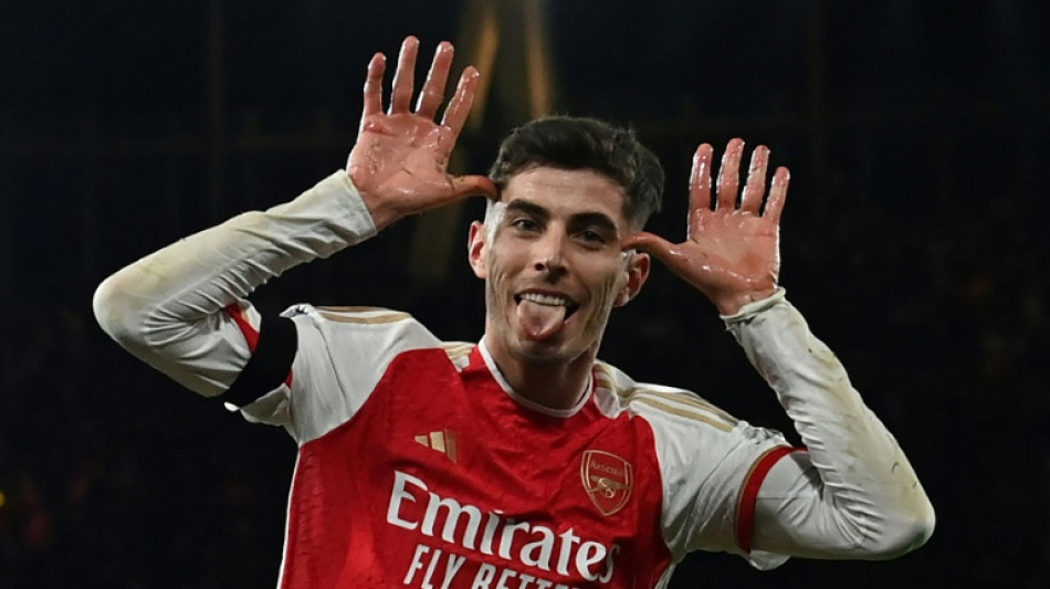 Arsenal goleia Chelsea (5-0) e volta a assumir lideran&ccedil;a da Premier League