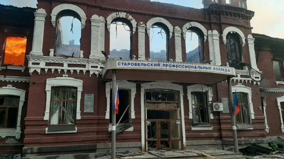 Au moins six morts et 15 disparus dans une frappe ukrainienne sur un lyc&eacute;e en territoire occup&eacute; par les Russes