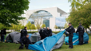 Berliner Polizei r&auml;umt propal&auml;stinensisches Protestcamp an Bundeskanzleramt