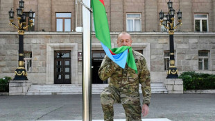 El presidente de Azerbaiy&aacute;n iza la bandera nacional en la capital de Nagorno Karabaj