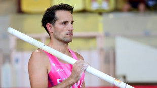 Athl&eacute;tisme: &agrave; cinq mois des JO-2024, Lavillenie "&agrave; peine en avance" sur son plan de reprise