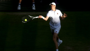 Wimbledon: Sinner test ok, si allena con manicotto sul gomito