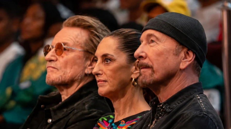 A Citt&agrave; del Messico Sheinbaum e gli U2 insieme per l'infanzia