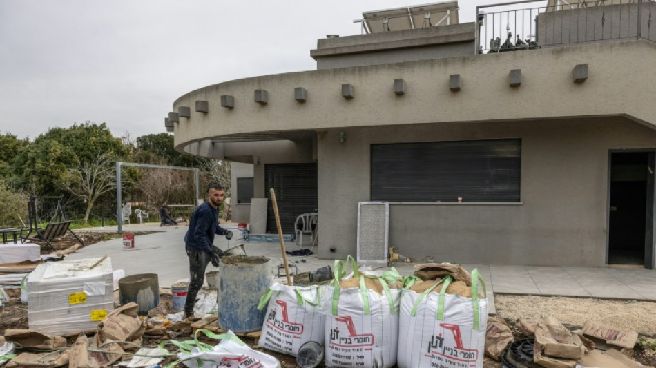 Residents of Israel's north slowly returning home after Hezbollah truce
