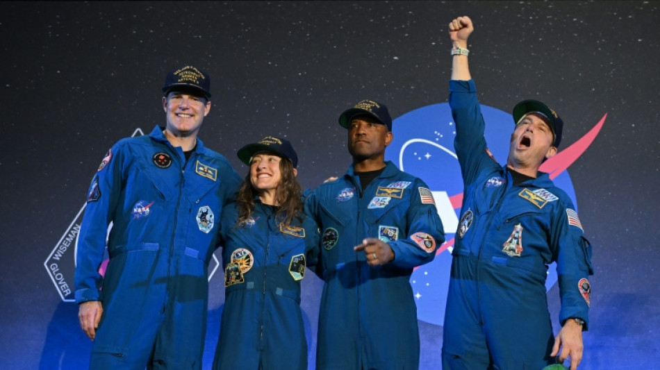 Tripula&ccedil;&atilde;o da Artemis pede unidade na Terra, nosso 'bote salva-vidas'