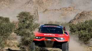 Dakar-2024/7e &eacute;tape: Loeb se rapproche de Sainz, 3e victoire pour Cornejo en moto 