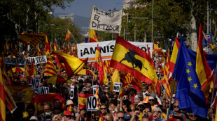 Miles se manifiestan en Barcelona contra posible amnist&iacute;a a independentistas catalanes