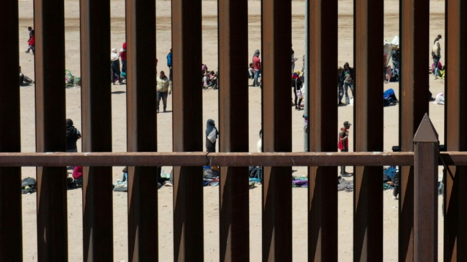 Biden ampliar&aacute; muro en frontera con M&eacute;xico para frenar migrantes