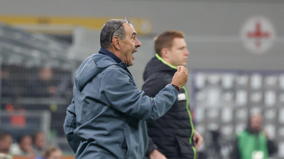 Sarri, è ora di pensare a noleggiare arbitri dall'estero