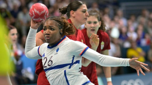 JO-2024: les handballeuses gagnent, Dupont entrevoit la m&eacute;daille
