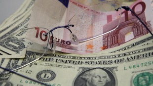 L'euro &egrave; in leggero ribasso sul dollaro, a 1,0740 (-0,05%)