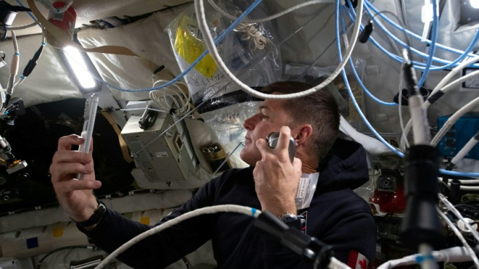 Los astronautas de Artemis II se convierten en los humanos que viajaron m&aacute;s lejos de la Tierra