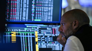 Wall Street ouvre sans entrain, se concentre sur les résultats d'entreprises