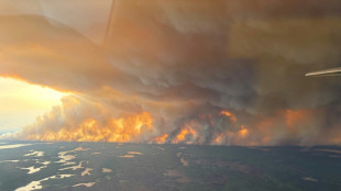 Canadá extiende la emergencia por incendios forestales