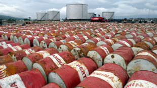 Prezzo petrolio in aumento, Wti scambiato a 60,58 dollari