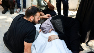 Las autoridades sanitarias de Gaza informan que cinco personas murieron en ataques israel&iacute;es