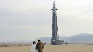 Kim a supervis&eacute; le lancement de son "missile monstre" avec sa fille, une premi&egrave;re