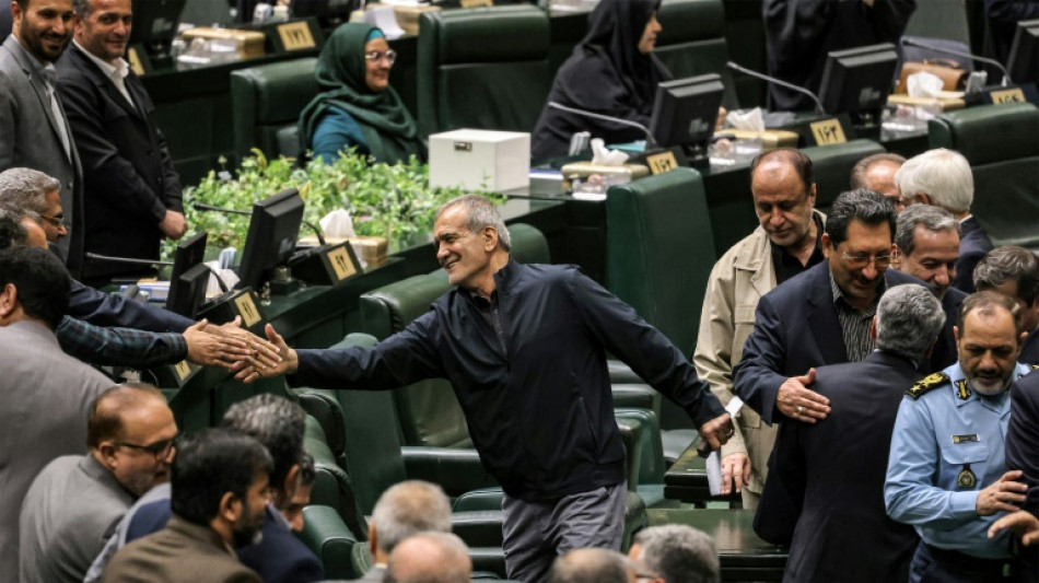 Iranisches Parlament billigt Kabinett von Pr&auml;sident Peseschkian
