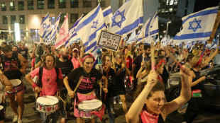 Des milliers d'Isra&eacute;liens manifestent &agrave; Tel-Aviv contre la r&eacute;forme judiciaire