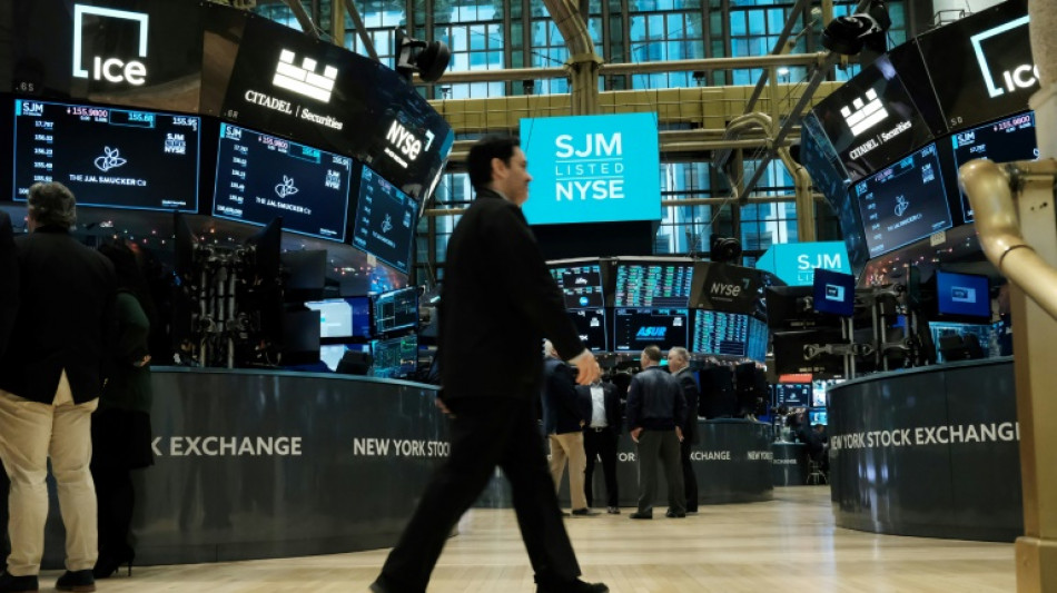 Wall Street termine en baisse, redoute un affaissement de l'&eacute;conomie