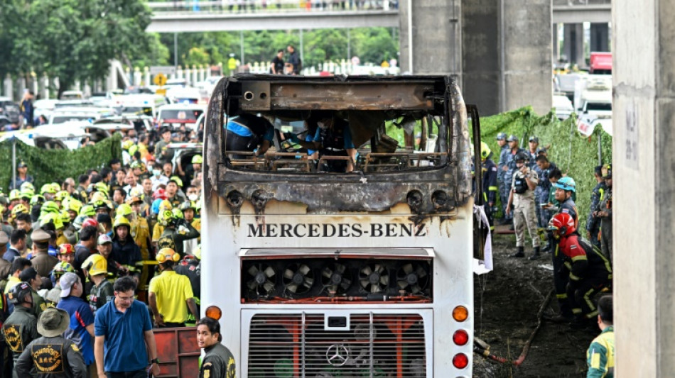 Tha&iuml;lande: une vingtaine de morts dans l'incendie d'un car scolaire