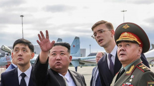 L&iacute;der norcoreano se re&uacute;ne con ministro ruso de Defensa y examina misiles