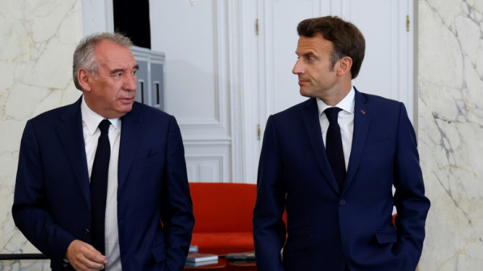 Presidente franc&ecirc;s anuncia o quarto governo do ano