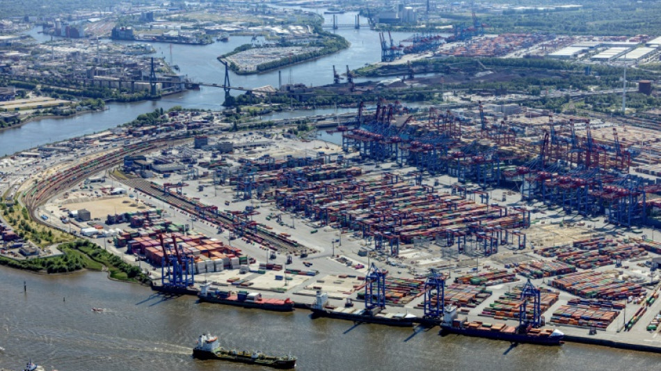 K&ouml;hlbrandbr&uuml;cke in Hamburg wegen Entsch&auml;rfung von Weltkriegsbombe gesperrt