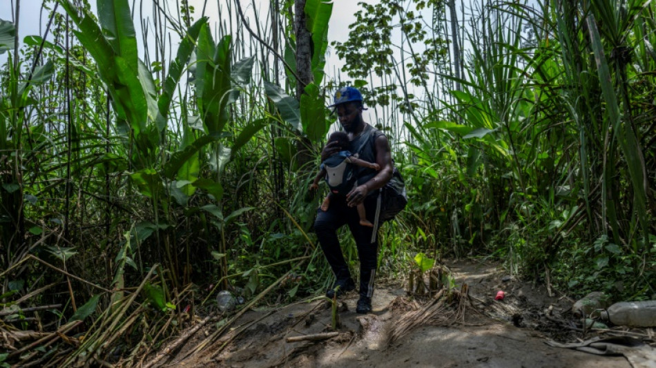 Unos 120.000 menores entre el r&eacute;cord de migrantes que cruzaron la selva paname&ntilde;a en 2023