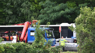 Yvelines: deux morts dans un accident de bus, un automobiliste alcoolis&eacute; en garde &agrave; vue