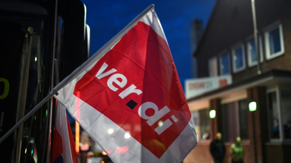 4500 L&auml;nderbesch&auml;ftigte beteiligen sich an erster gr&ouml;&szlig;erer Warnstreikaktion