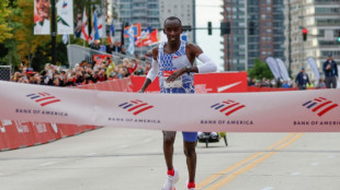 Le K&eacute;nyan Kelvin Kiptum bat le record du monde du marathon &agrave; Chicago en 2h 00 min 35 sec
