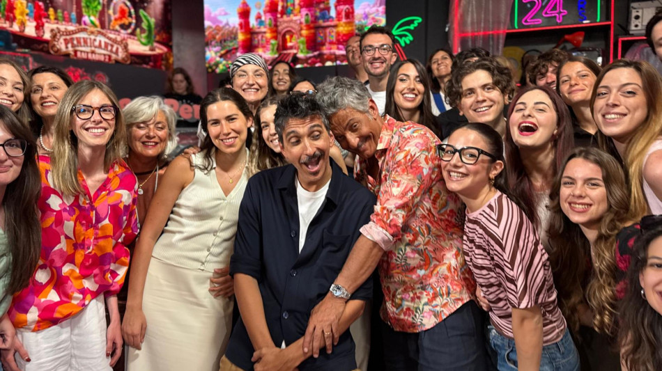 L'annuncio di Fiorello, 'domani Amadeus torna in Rai, ospite speciale alla Pennicanza'