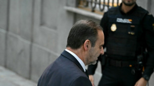 Los casos de prostituci&oacute;n y acoso sexual ponen en peligro el apoyo femenino al Partido Socialista espa&ntilde;ol