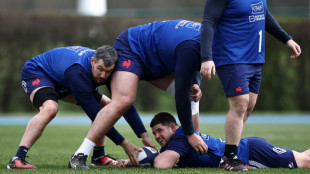 XV de France: trois novices et une charni&egrave;re in&eacute;dite &agrave; Cardiff