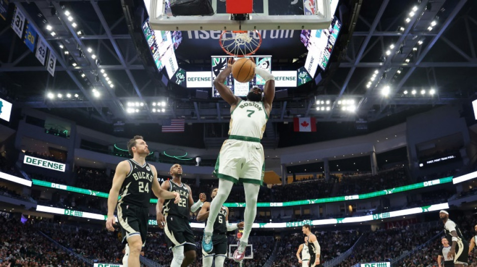 Los Celtics noquean a los Rockets en el regreso del entrenador Udoka a Boston