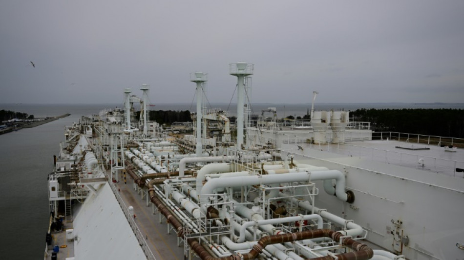 Habeck stellt Gesetz f&uuml;r LNG-Terminal vor R&uuml;gen vor