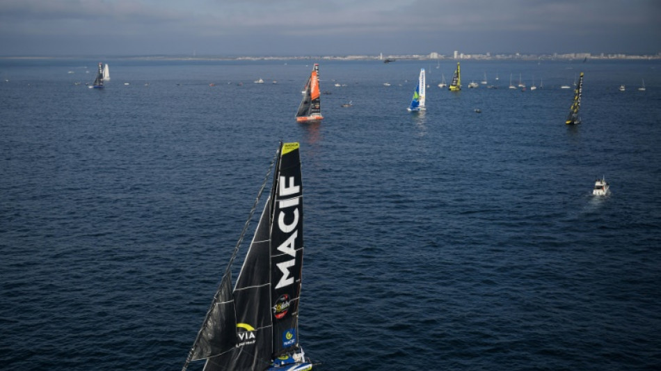 Vend&eacute;e Globe: Cap Finisterre en vue pour Dalin et la flotte