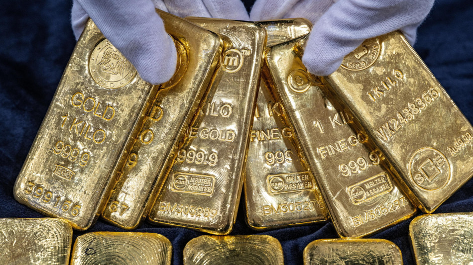 In rialzo l'oro, contratto spot a 4.804 dollari (+0,29%)