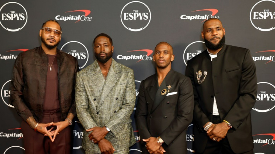 LeBron James confirma que seguir&aacute; jogando na pr&oacute;xima temporada da NBA