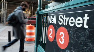 Wall Street termine en baisse, le Dow Jones limite les pertes&nbsp;
