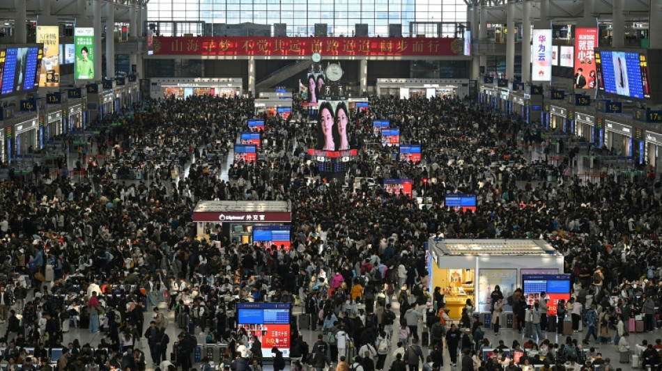 Chine: 24,8 millions de voyageurs ont pris le train le 1er mai, un record
