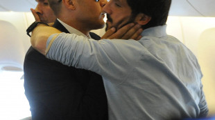 Due rossi e stop per fumogeni, tra Cannavaro e Gattuso &egrave; 2-2
