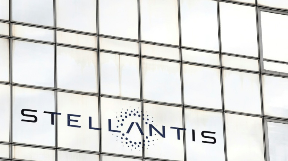 Crash &eacute;lectrique pour Stellantis, qui annonce la deuxi&egrave;me plus lourde perte pour un groupe fran&ccedil;ais
