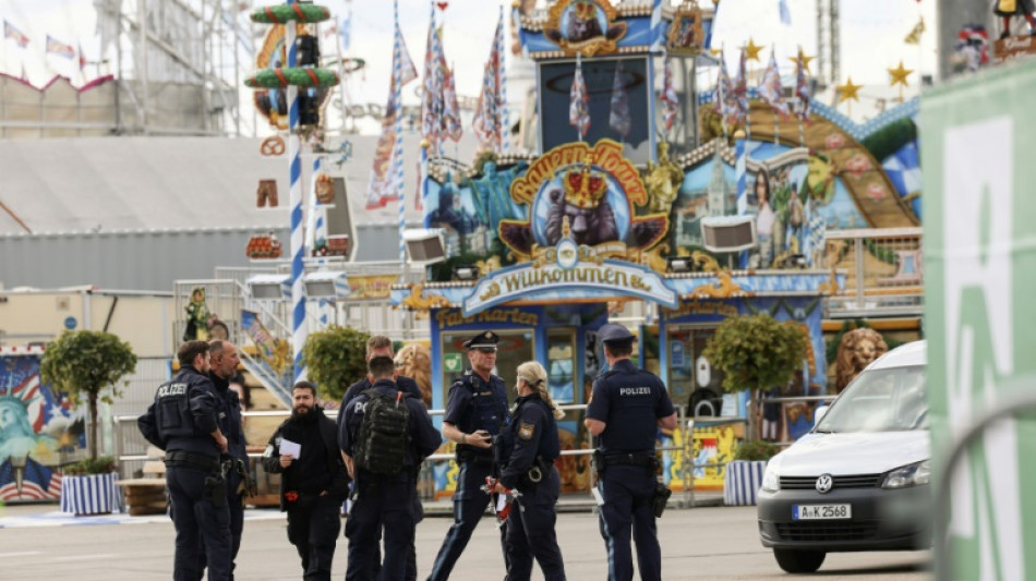 La F&ecirc;te de la bi&egrave;re de Munich reprend apr&egrave;s un drame familial et une alerte &agrave; la bombe